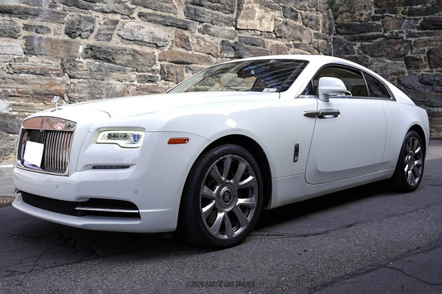 Used 2017 Rolls-Royce Wraith RWD image 12