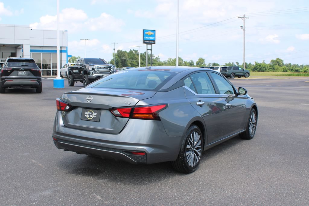 Used 2024 Nissan Altima 2.5 SV FWD image 9
