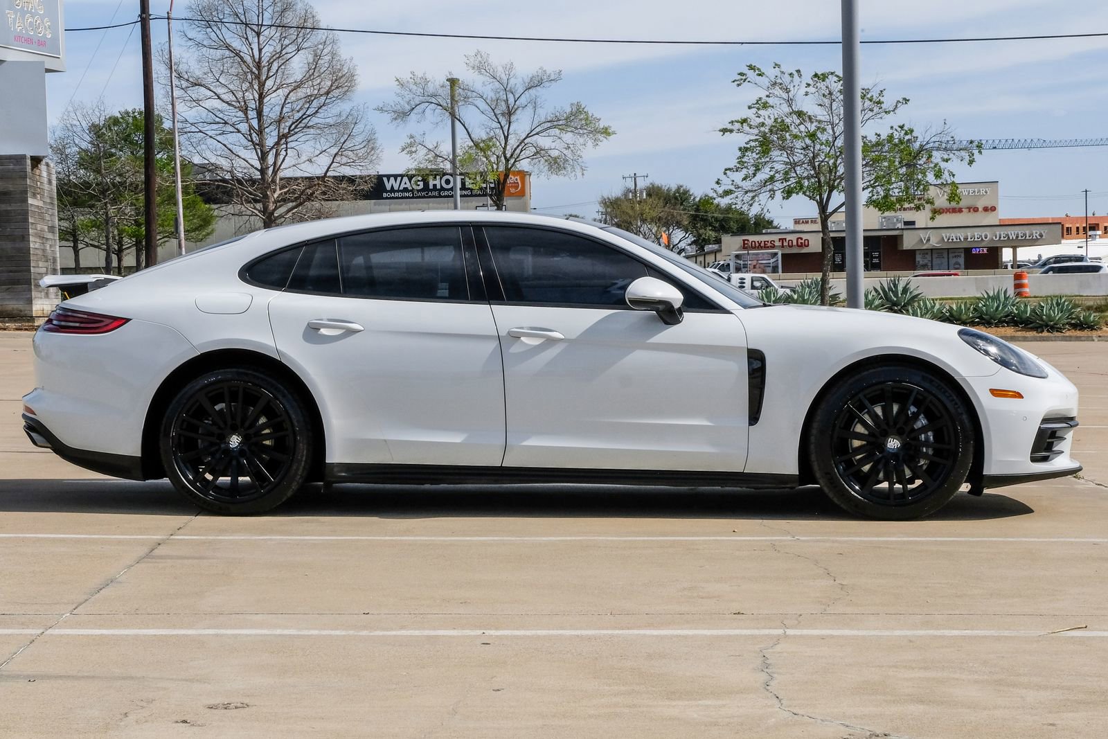Used 2018 Porsche Panamera 4 AWD/4WD image 7
