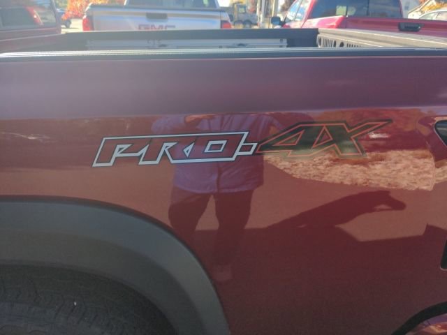 Certified 2022 Nissan Frontier PRO-4X image 9
