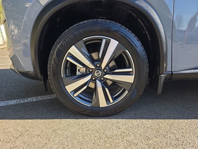 Used 2021 Nissan Rogue Platinum image 30