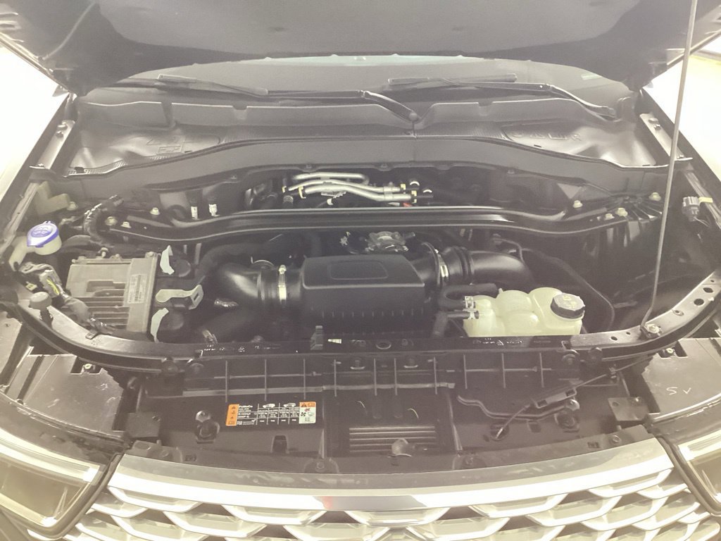 Used 2022 Ford Explorer Platinum w/ Equipment Group 601A AWD/4WD image 35