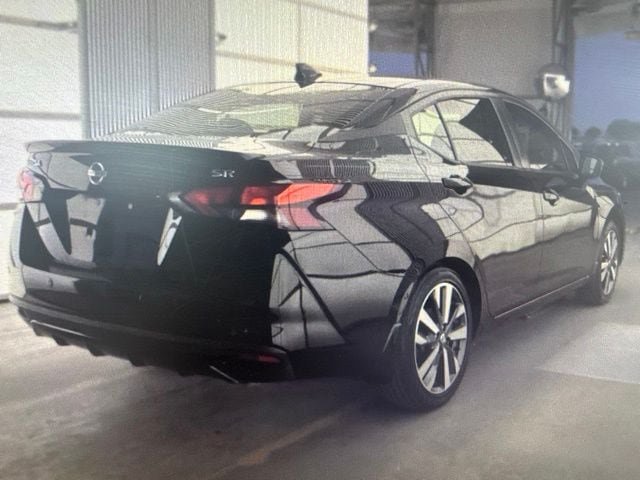 Used 2020 Nissan Versa SR FWD image 11