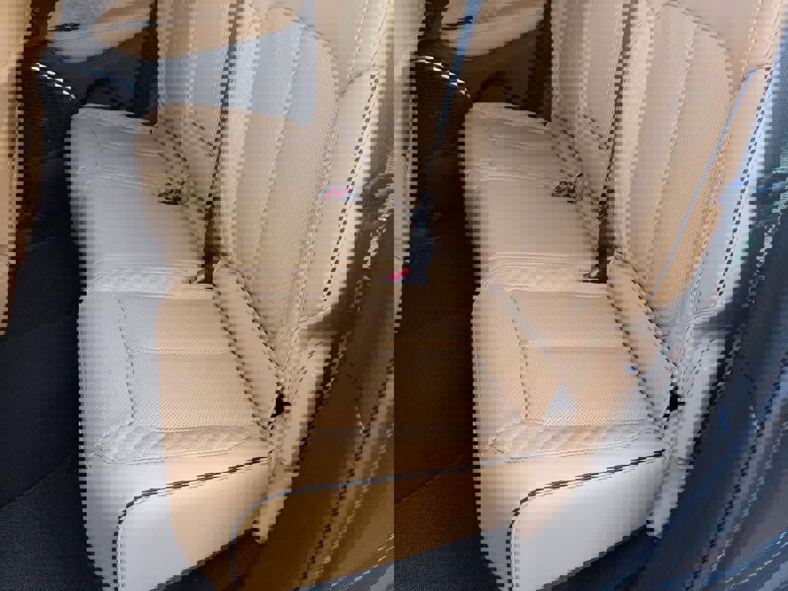 New 2025 Jeep Grand Cherokee Summit w/ Obsidian Package image 18