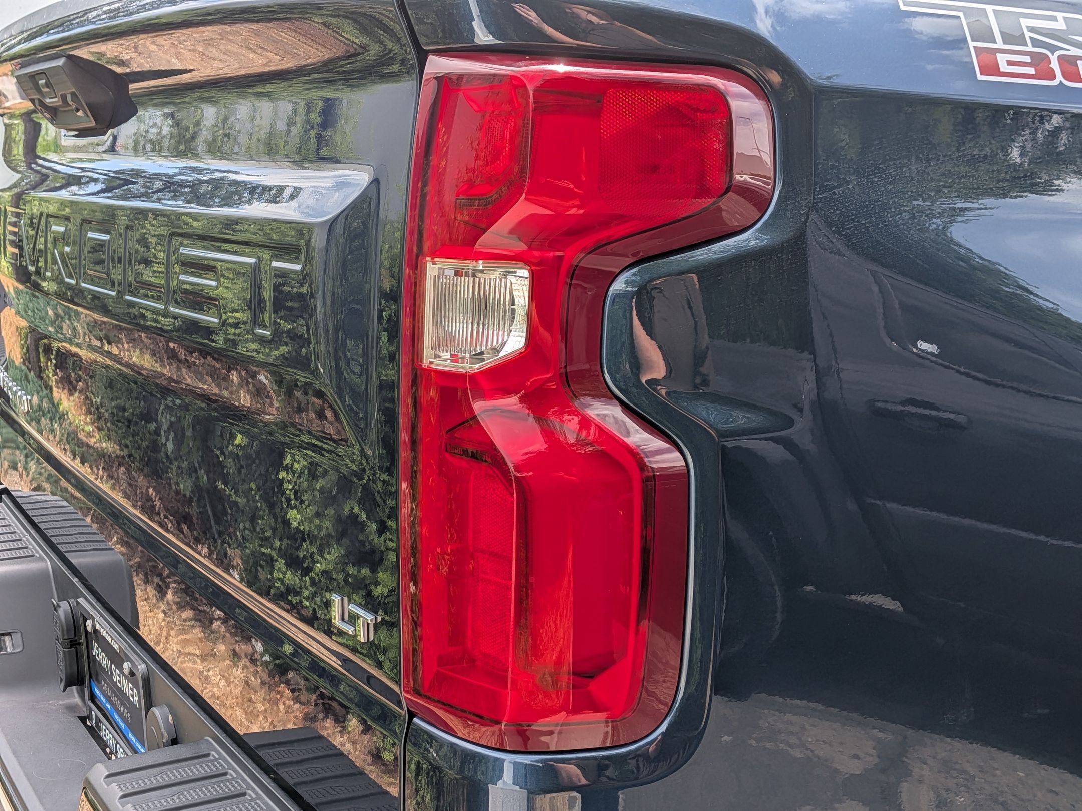 Used 2023 Chevrolet Silverado 1500 LT Trail Boss AWD/4WD image 11