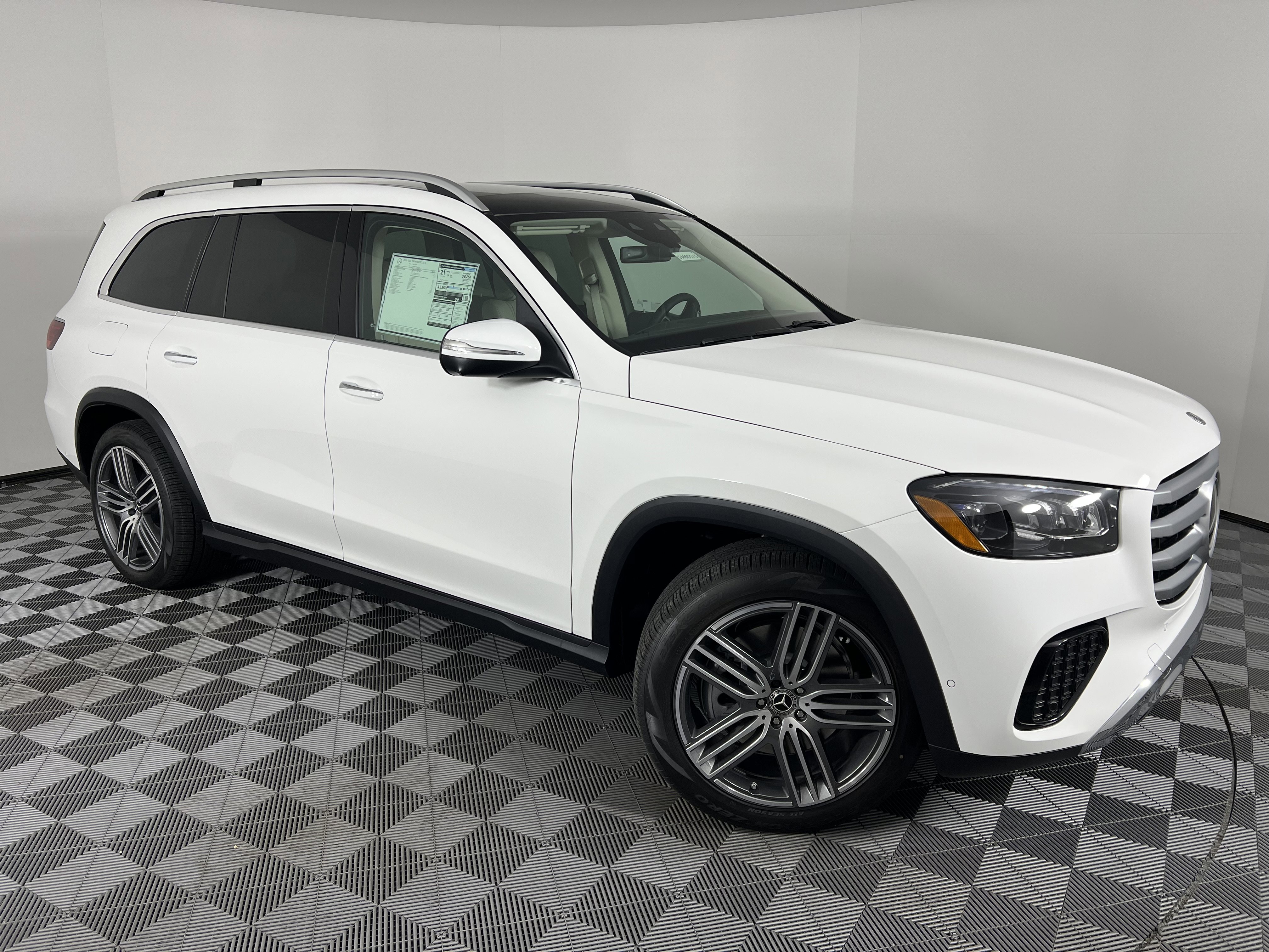 New 2026 Mercedes-Benz GLS 450 4MATIC image 2