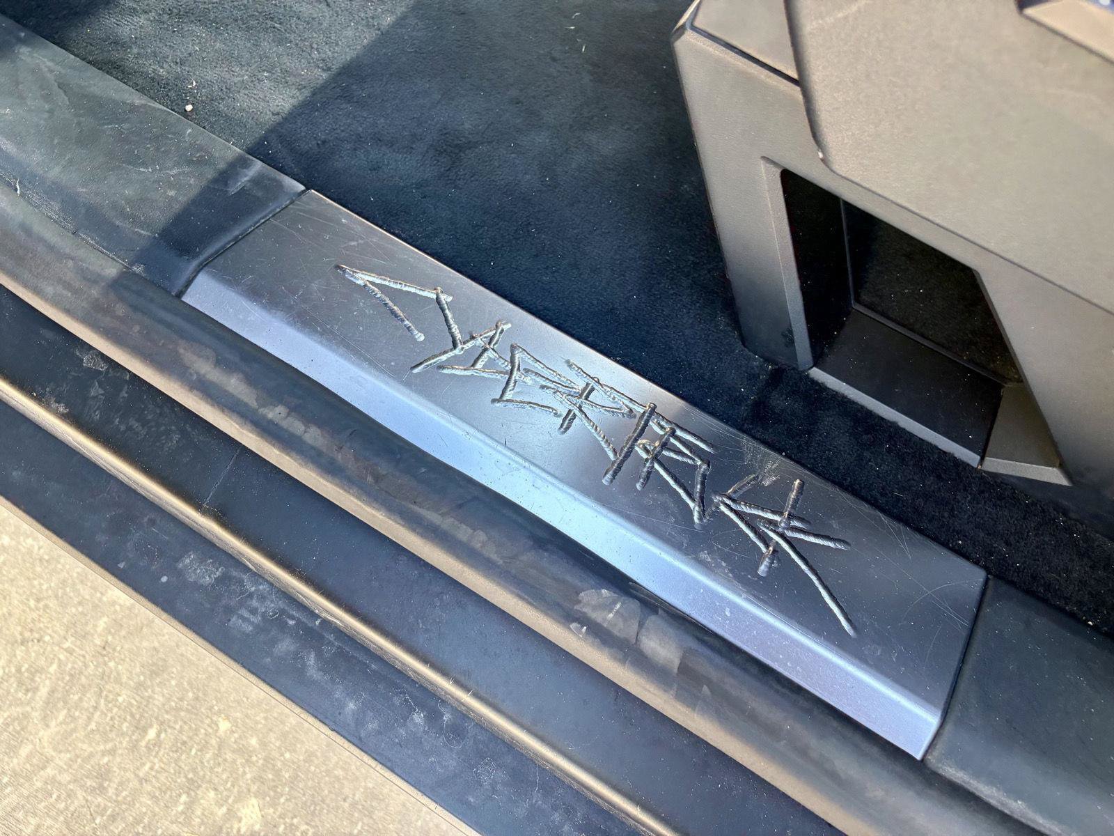 Used 2024 Tesla Cybertruck AWD Crew Cab image 17