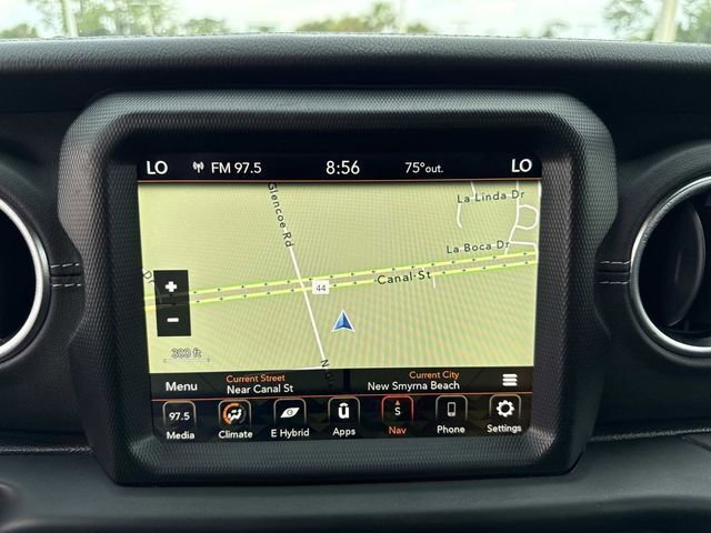 Used 2022 Jeep Wrangler Unlimited Sahara AWD/4WD image 24