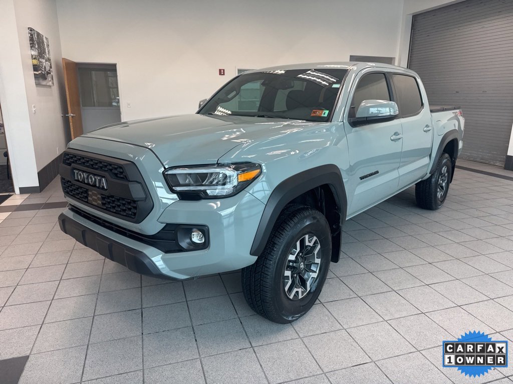 Used 2023 Toyota Tacoma TRD Off-Road w/ Technology Package image 9