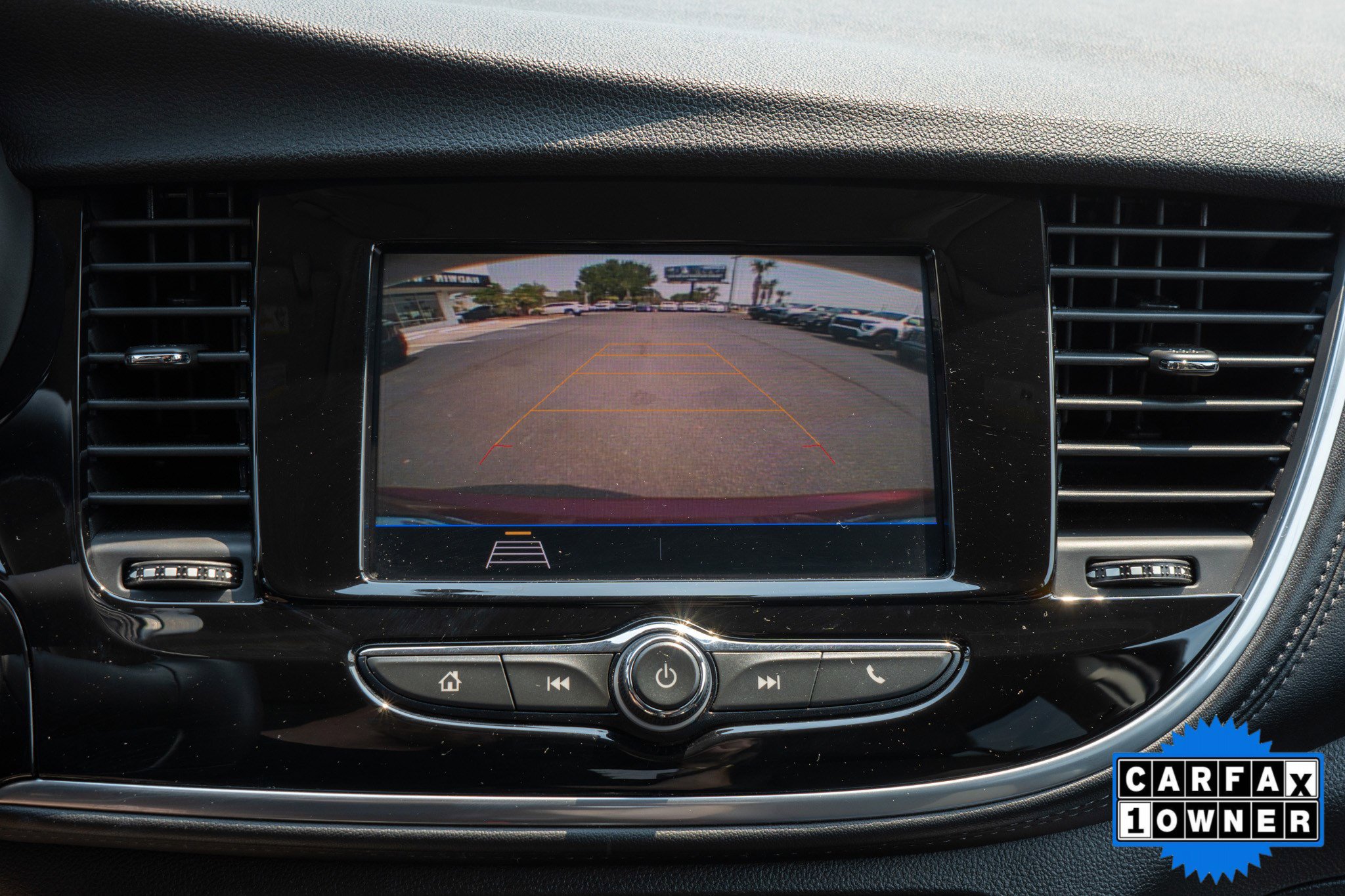 Used 2022 Buick Encore Preferred w/ Safety Package image 17