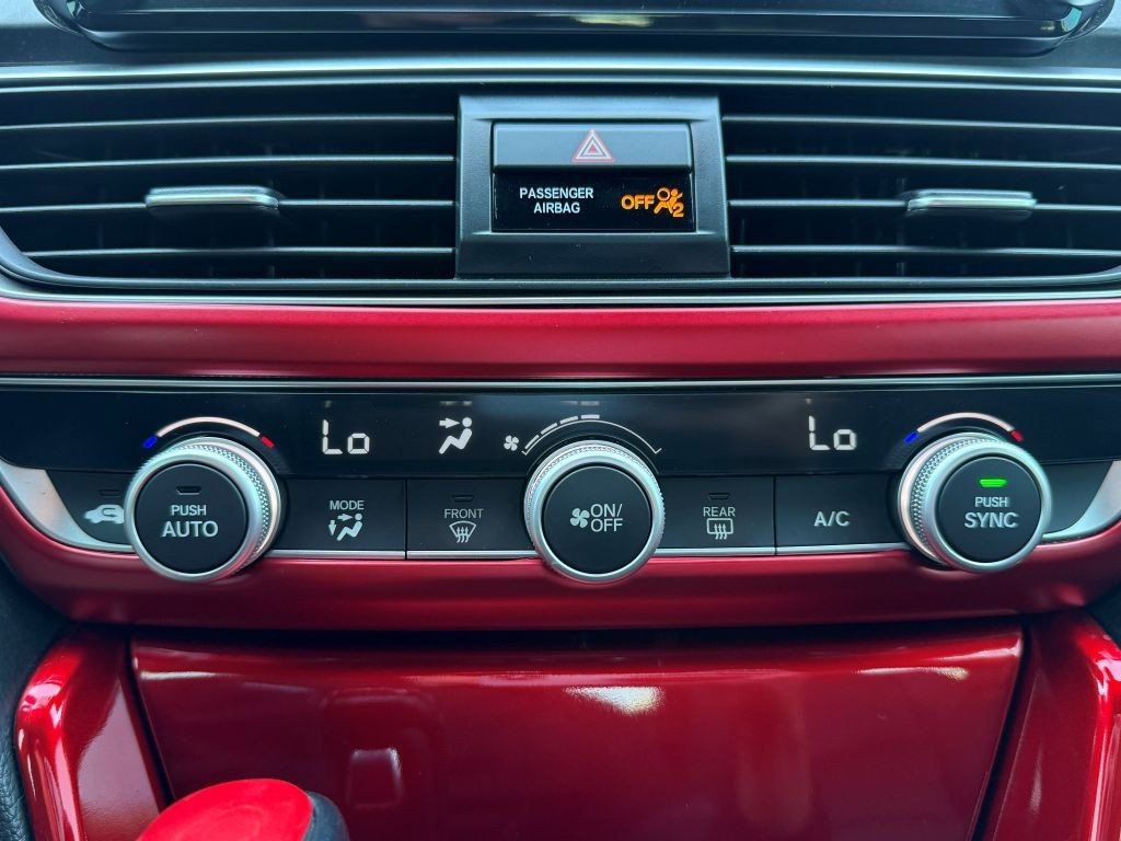 Used 2018 Honda Accord Sport image 17
