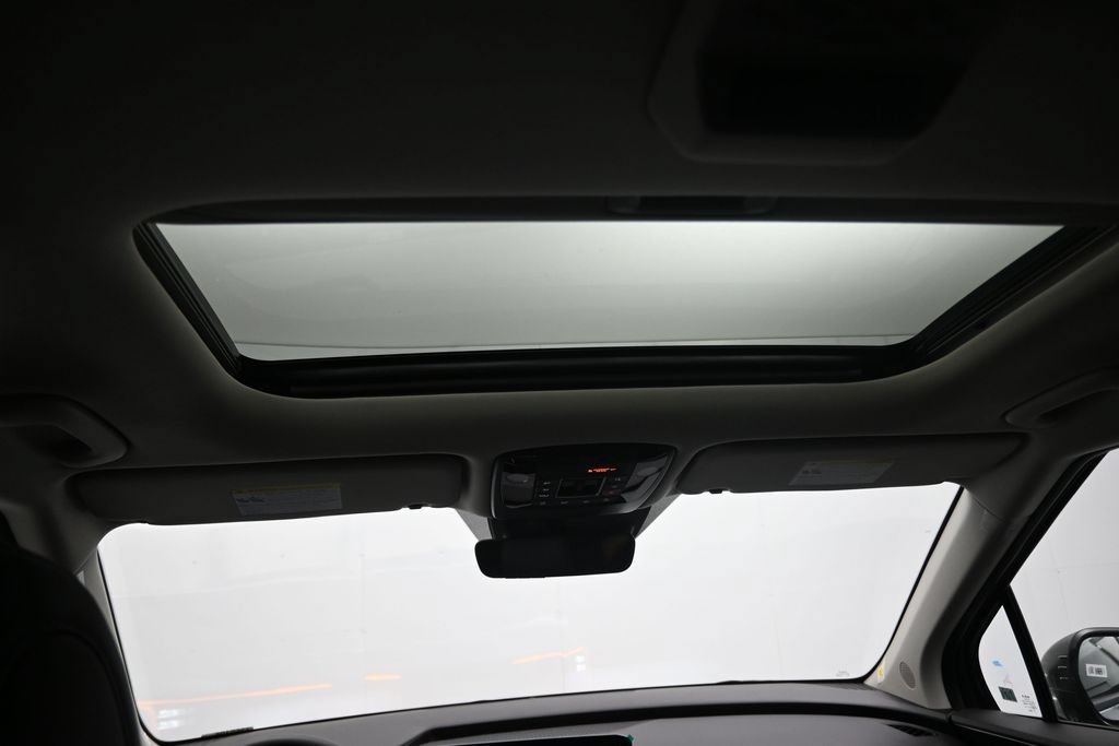 New 2026 Kia Carnival SX w/ SX Dark Edition Package FWD image 37