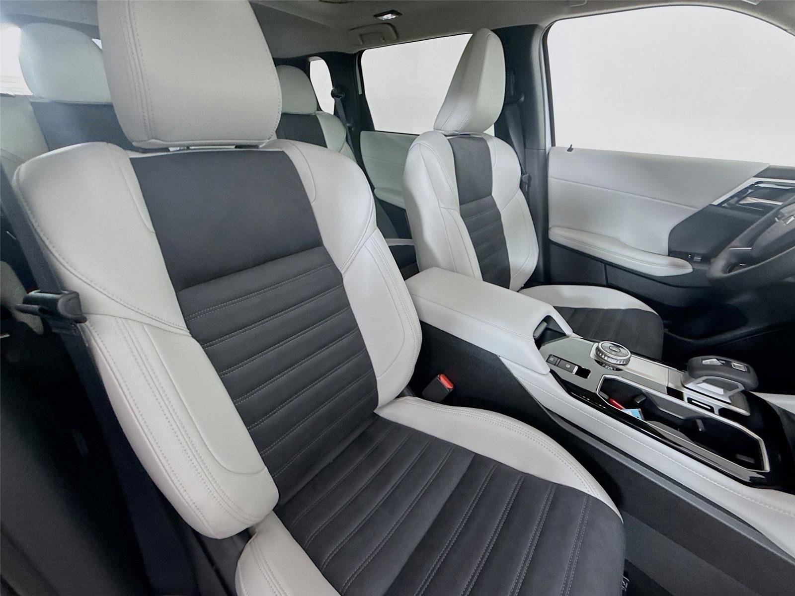 New 2026 Mitsubishi Outlander SE image 22