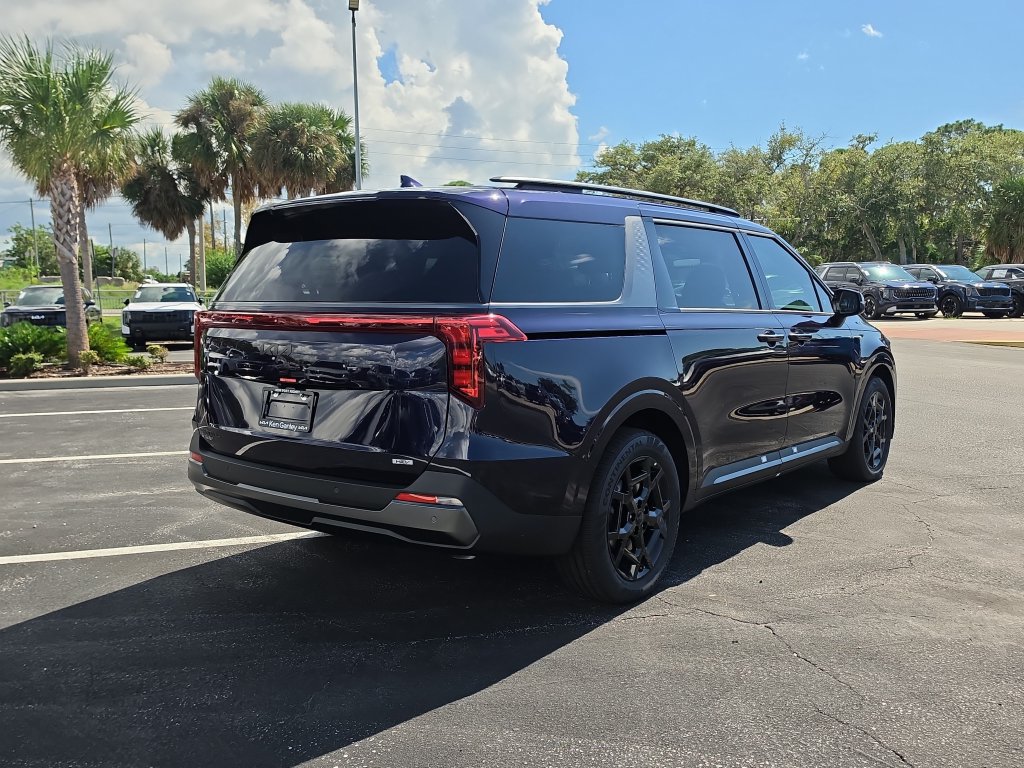 New 2027 Kia Carnival EX FWD image 8