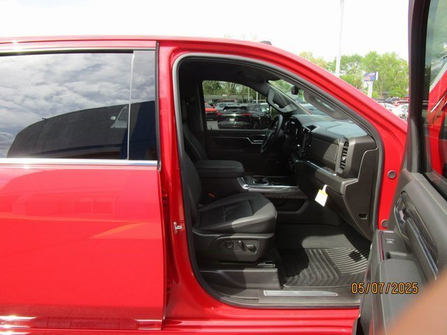 Certified 2024 Chevrolet Silverado 3500 LTZ w/ LTZ Premium Package image 26