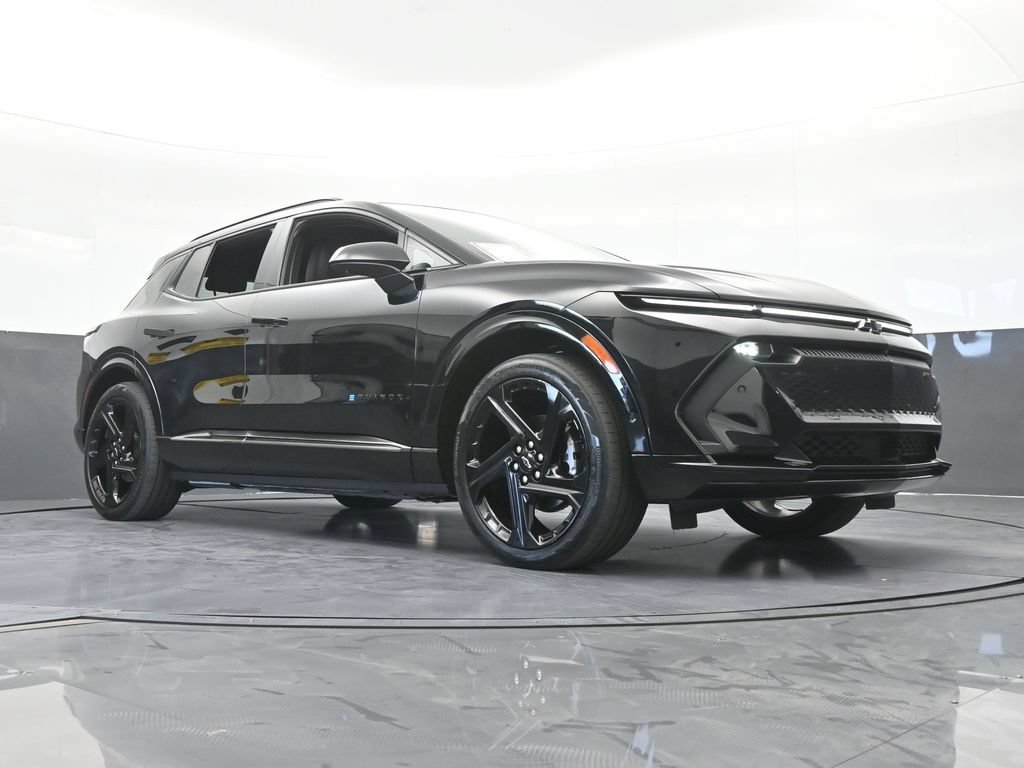 Used 2024 Chevrolet Equinox EV RS FWD image 65