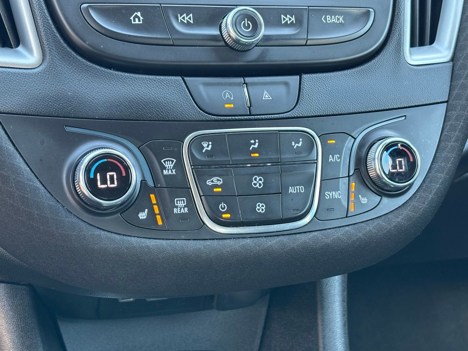 Used 2023 Chevrolet Malibu LT FWD image 12