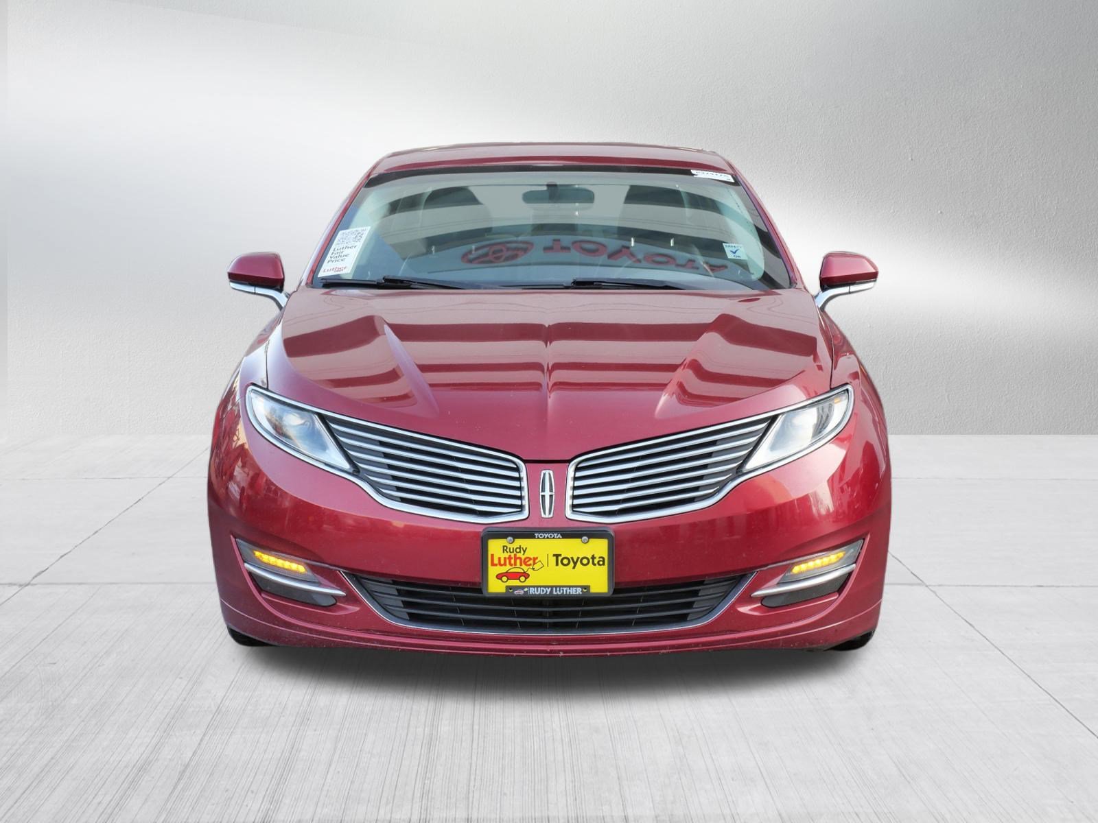 Used 2014 Lincoln MKZ image 2