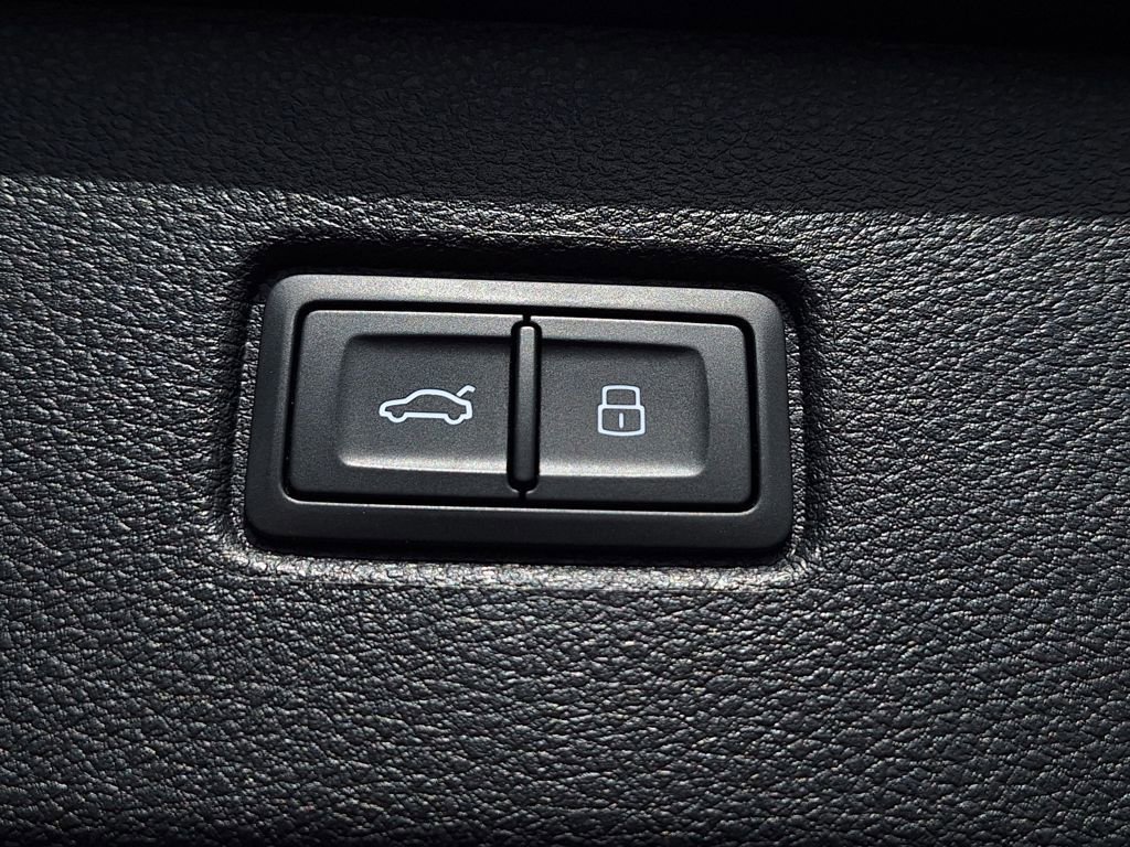 Used 2024 Audi Q7 3.0T Premium Plus image 31