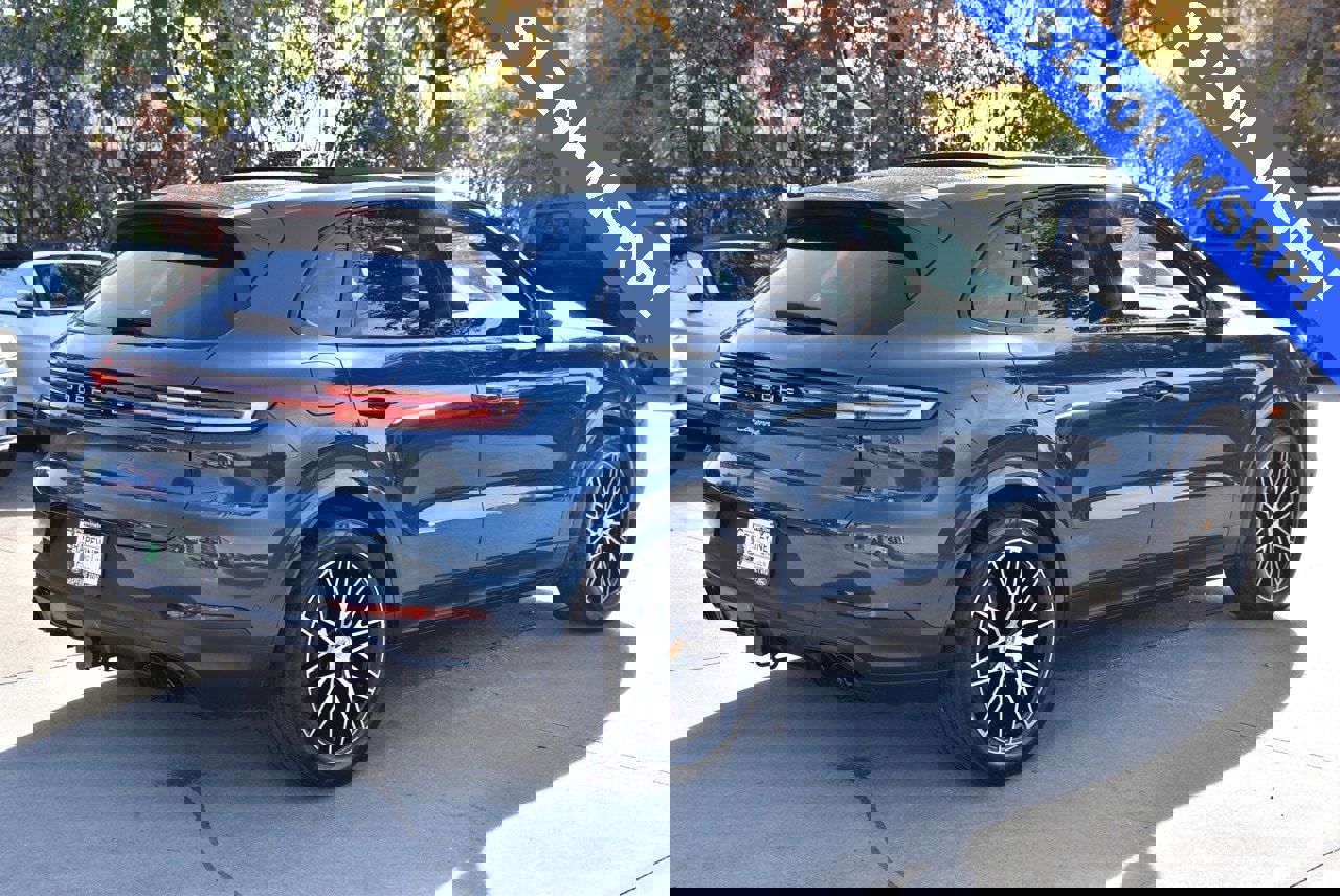 Used 2025 Porsche Cayenne image 7