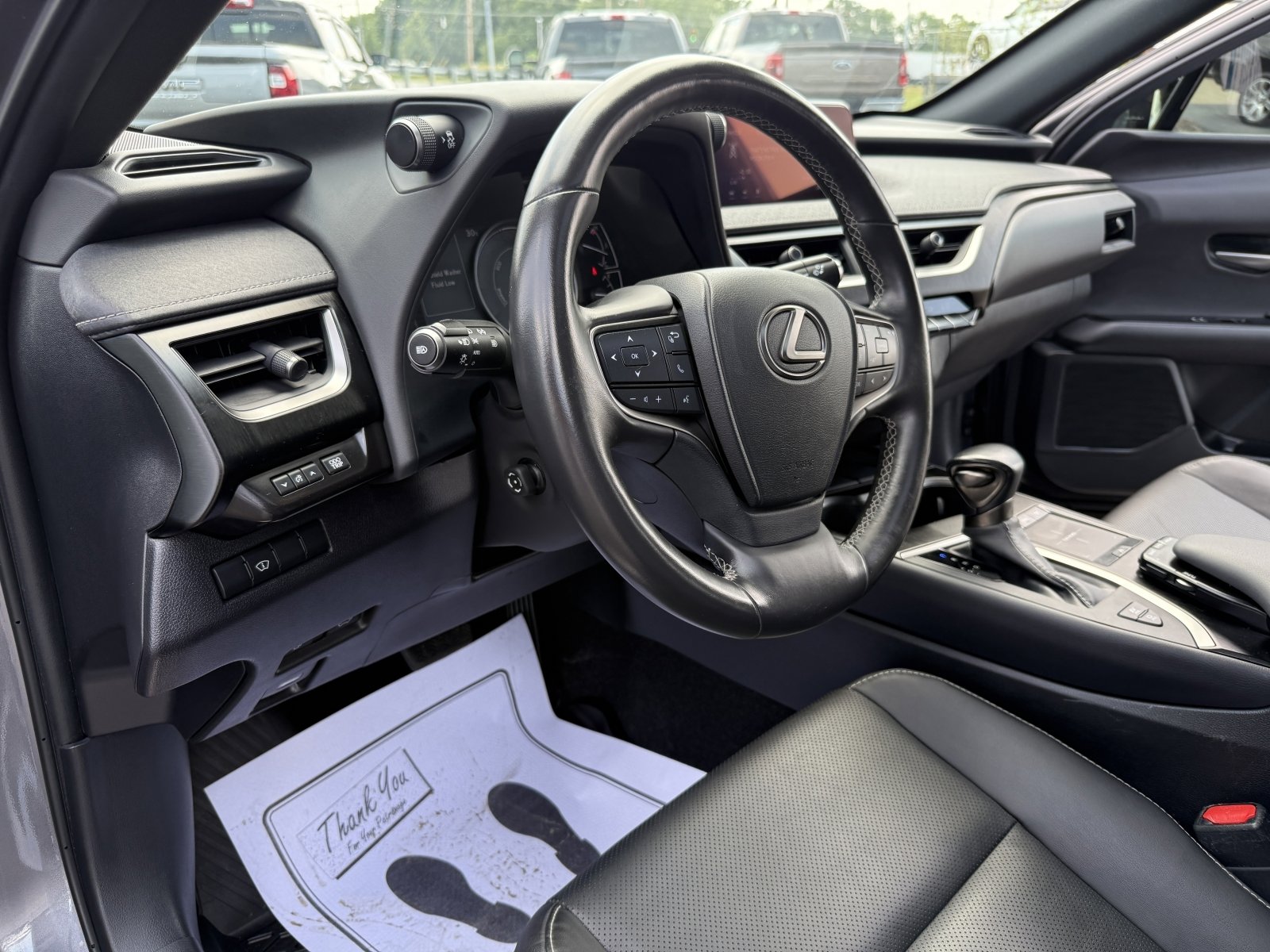 Used 2020 Lexus UX 250h w/ Luxury Package image 13