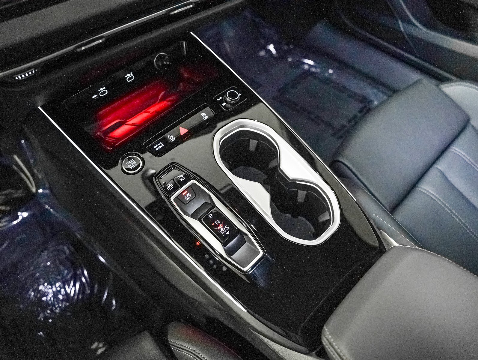 New 2026 Audi A6 Premium Plus AWD/4WD image 17
