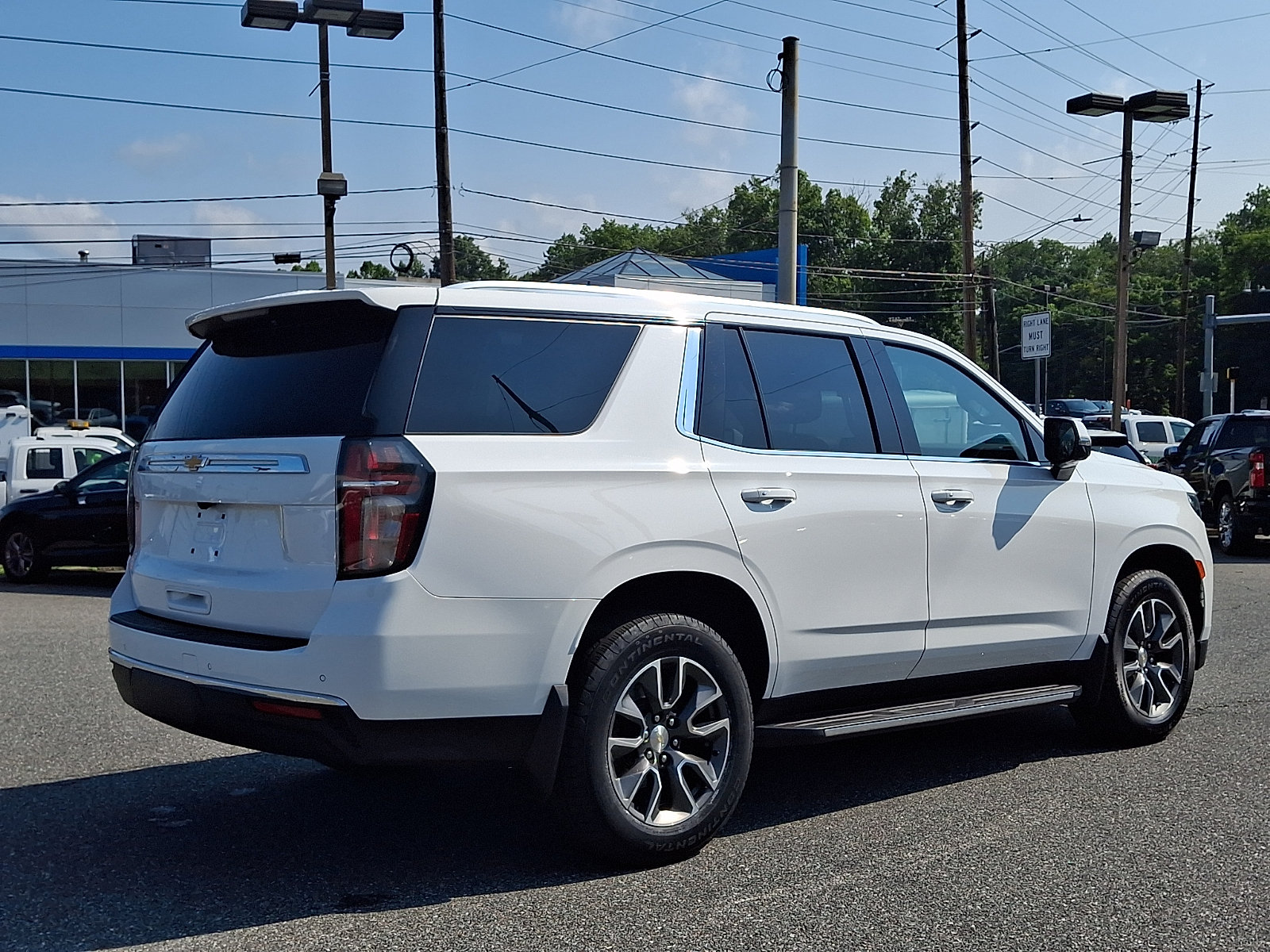 Used 2021 Chevrolet Tahoe LT w/ LT Signature Package AWD/4WD image 6