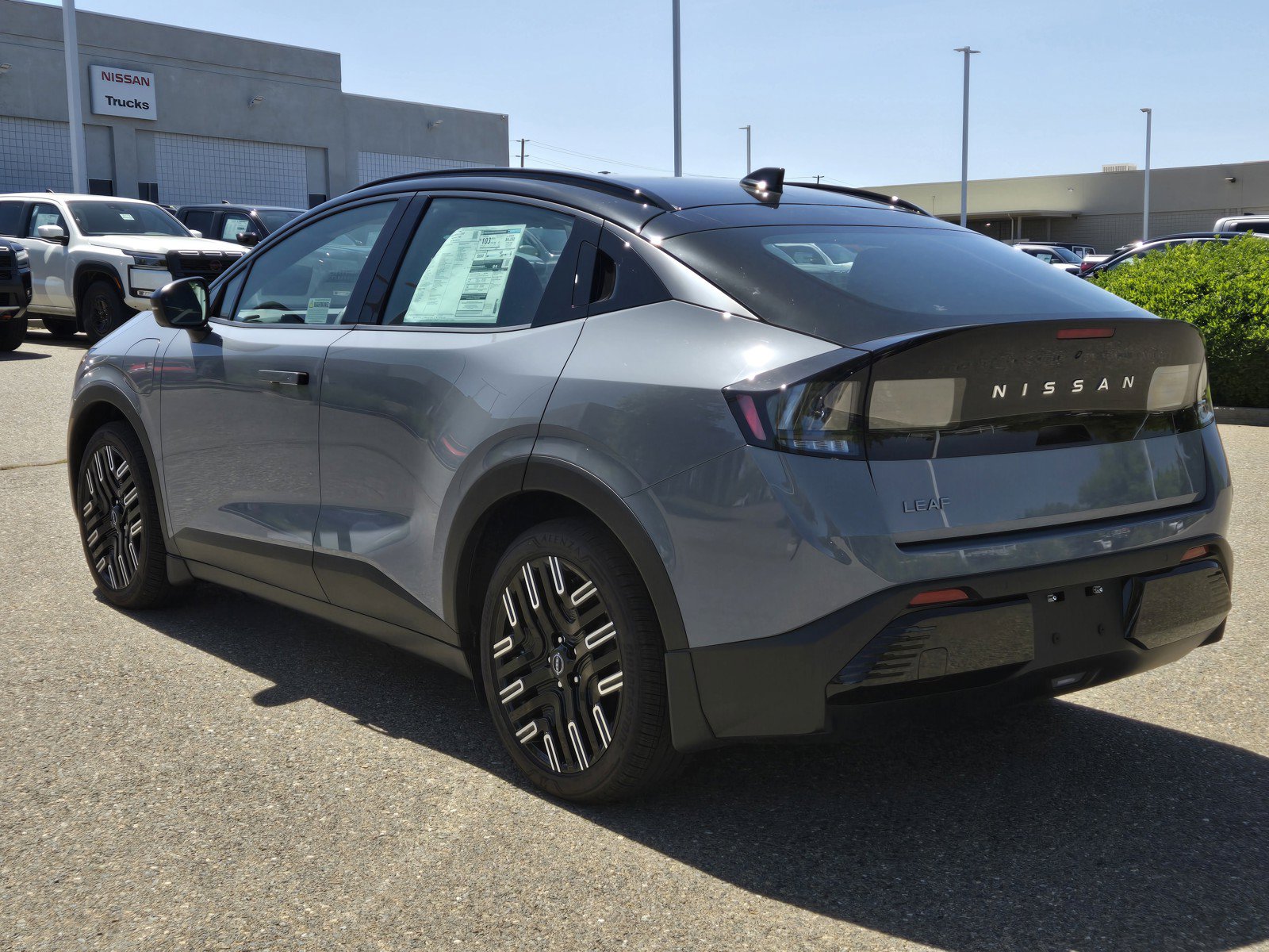 New 2026 Nissan Leaf Platinum+ w/ Cargo Package (Platinum+) FWD image 6