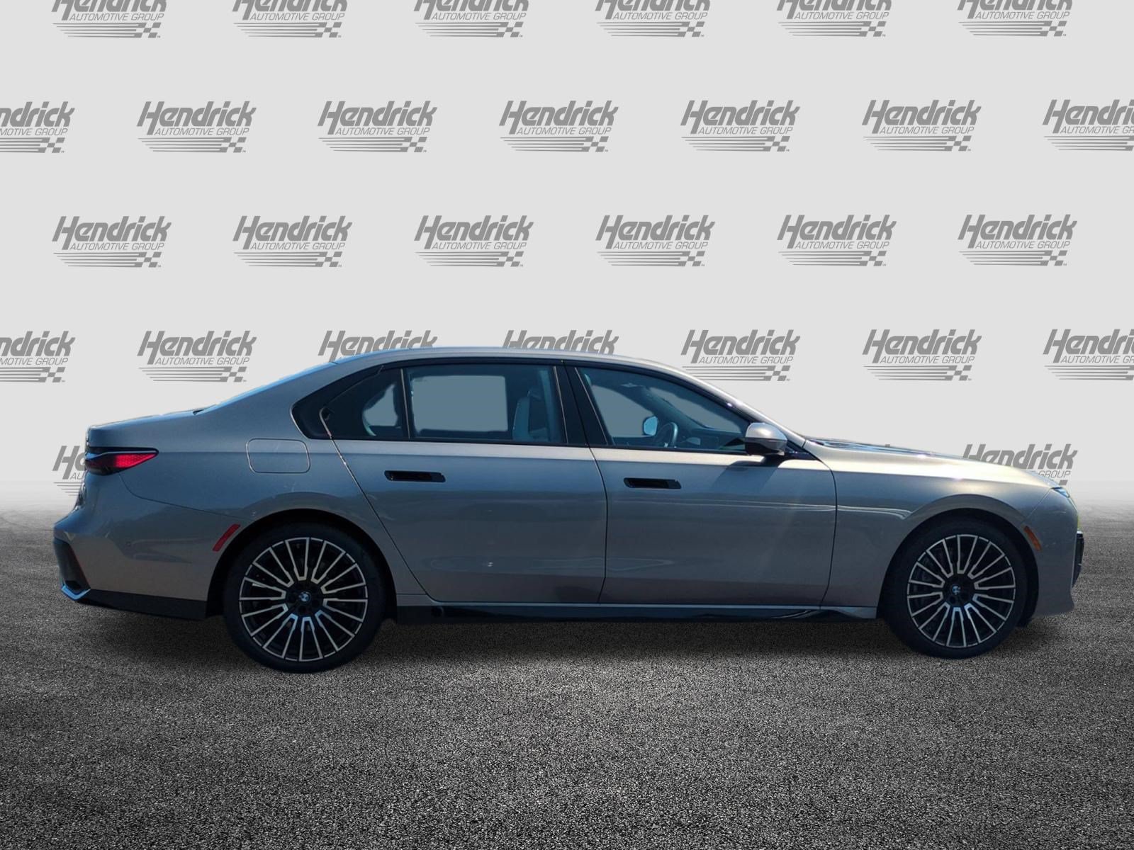 Certified 2025 BMW 740i RWD image 11