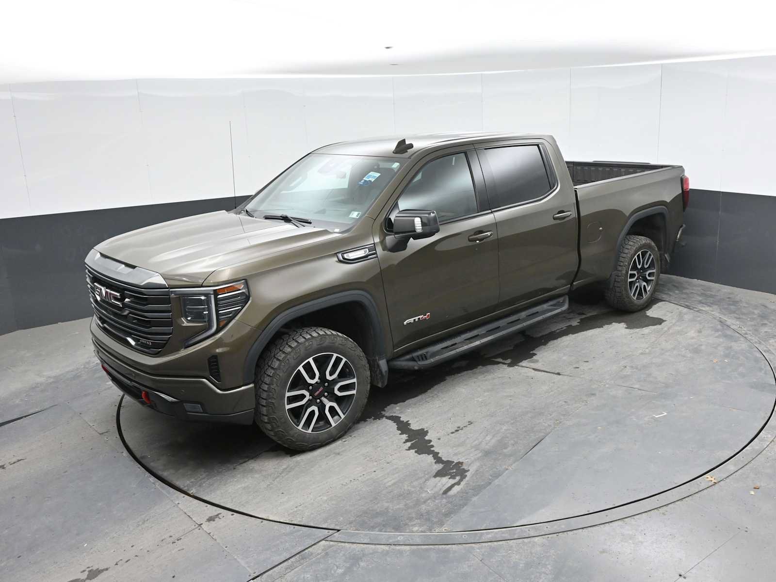 Used 2023 GMC Sierra 1500 AT4 w/ AT4 Premium Package AWD/4WD image 30