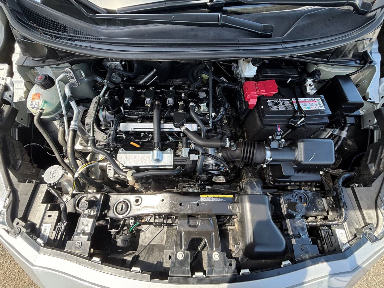 Used 2025 Nissan Versa SV FWD image 30