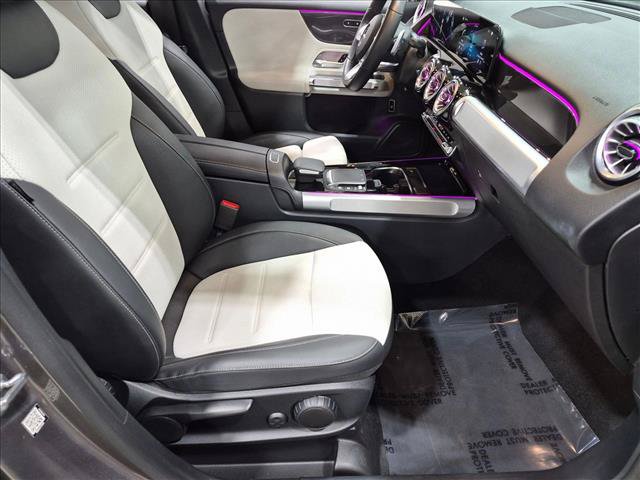 Used 2022 Mercedes-Benz GLB 250 image 21