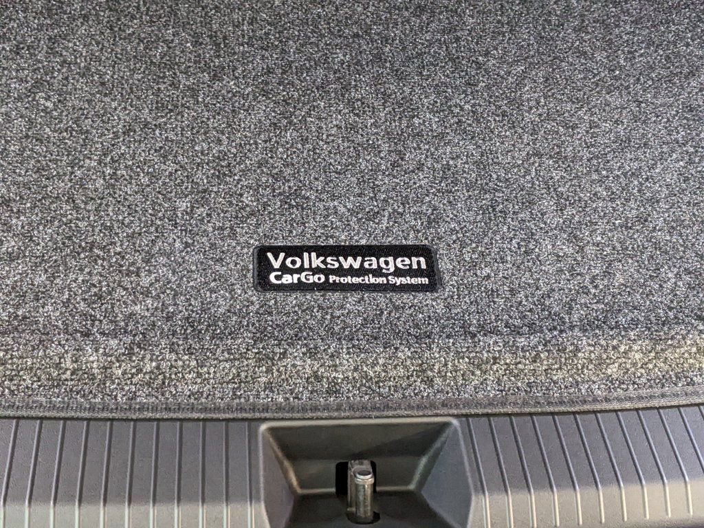 New 2026 Volkswagen Tiguan SEL R-Line image 28