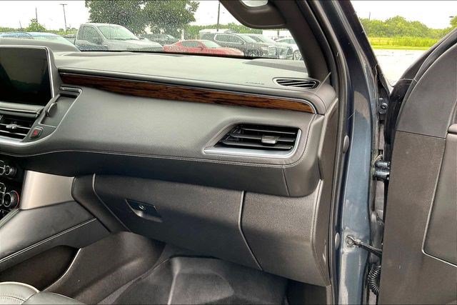 Used 2021 Chevrolet Suburban Premier w/ Premium Package RWD image 26