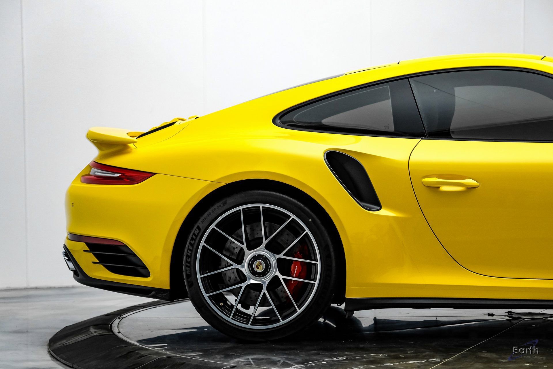 Used 2018 Porsche 911 Turbo S image 22