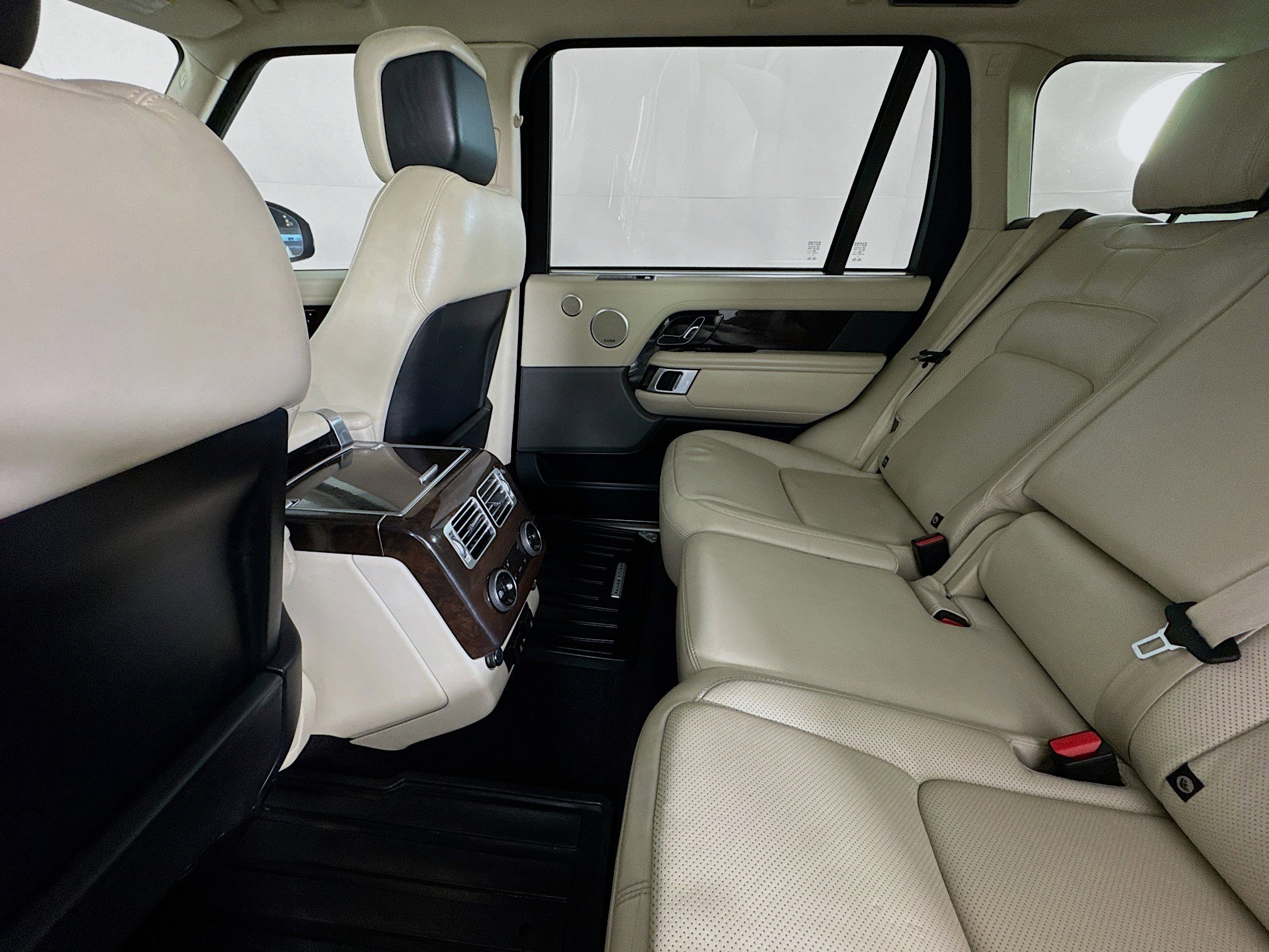 Used 2019 Land Rover Range Rover Long Wheelbase Supercharged AWD/4WD image 24