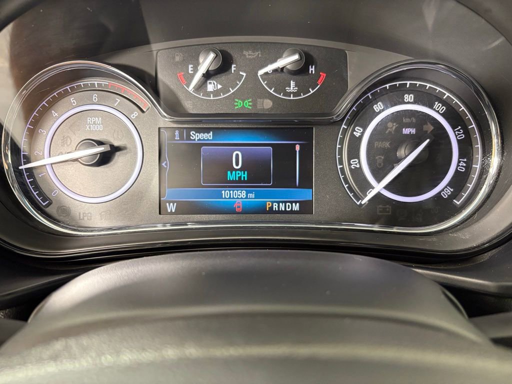 Used 2017 Buick Regal Sport Touring image 25