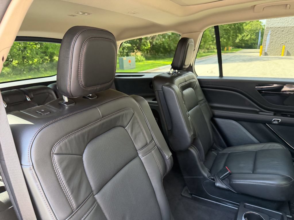 Used 2023 Lincoln Aviator Reserve w/ Elements Package Plus AWD/4WD image 25