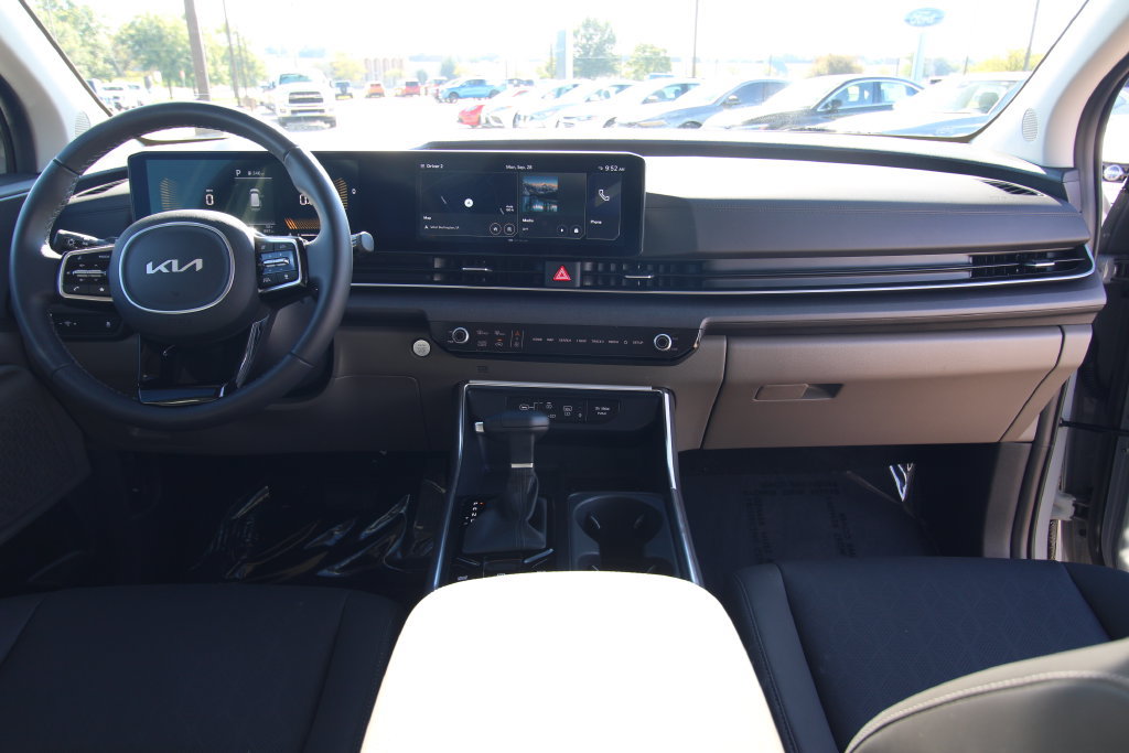 Used 2026 Kia Carnival EX FWD image 48