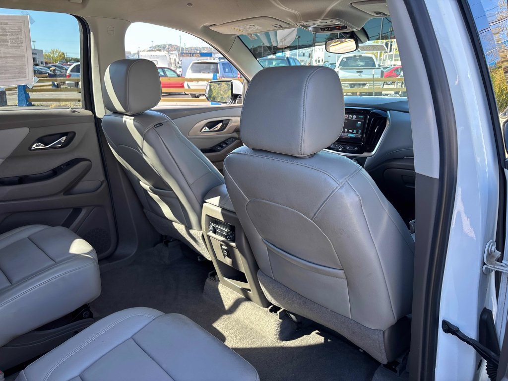 Used 2019 Chevrolet Traverse LT FWD image 28