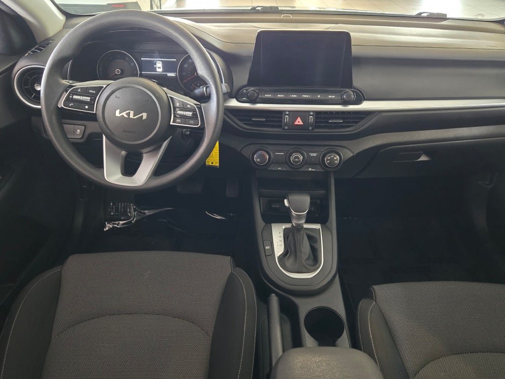Used 2024 Kia Forte LXS w/ LXS Technology Package FWD image 16