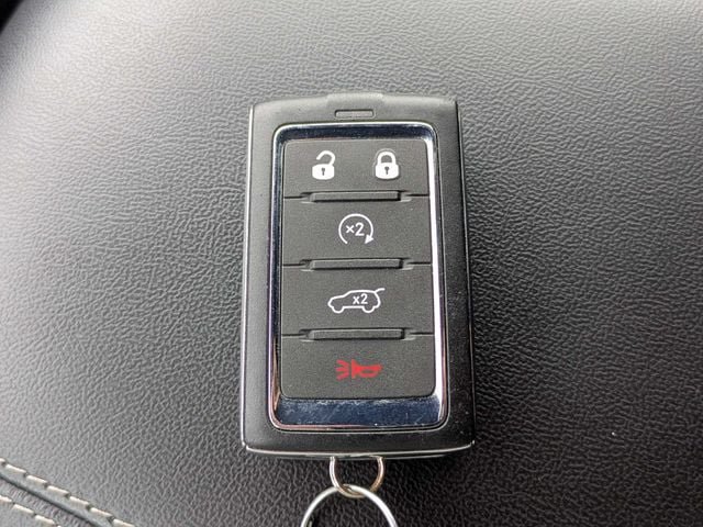 Used 2025 Jeep Grand Cherokee L Laredo RWD image 29