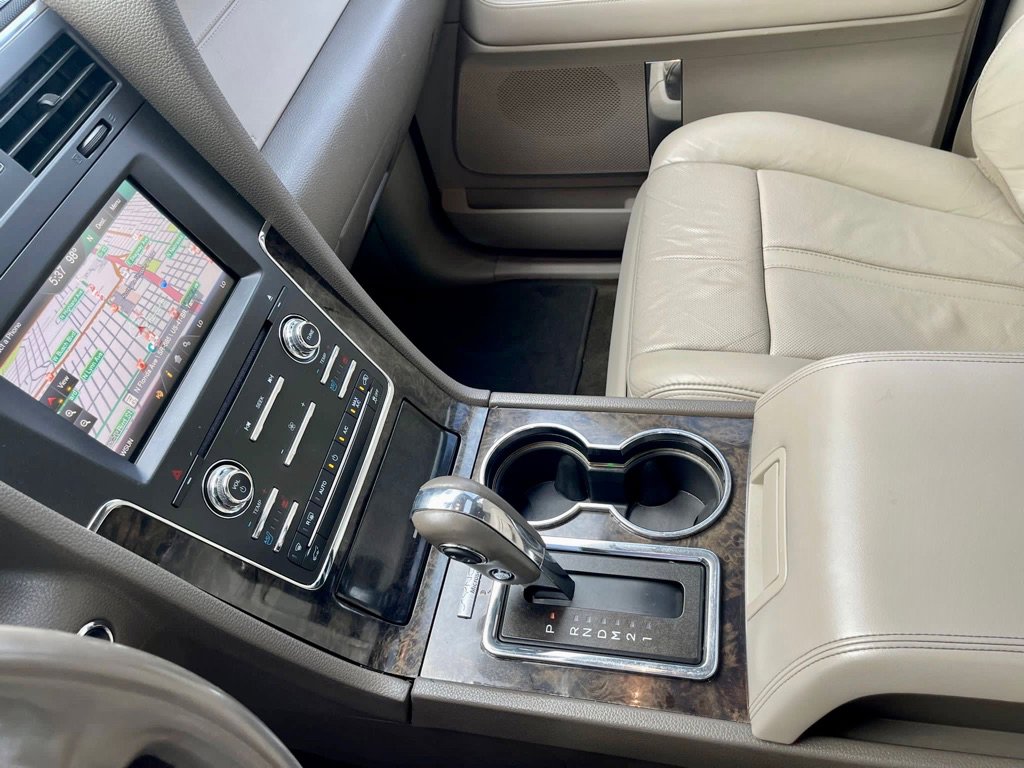 Used 2015 Lincoln Navigator 2WD image 32
