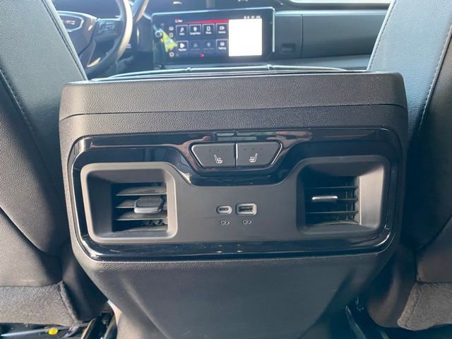 Used 2024 GMC Sierra 2500 AT4 w/ AT4 Preferred Package AWD/4WD image 15