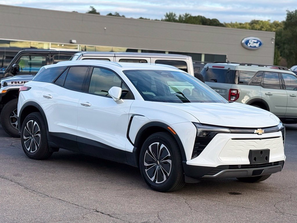 Used 2024 Chevrolet Blazer EV LT AWD/4WD image 28