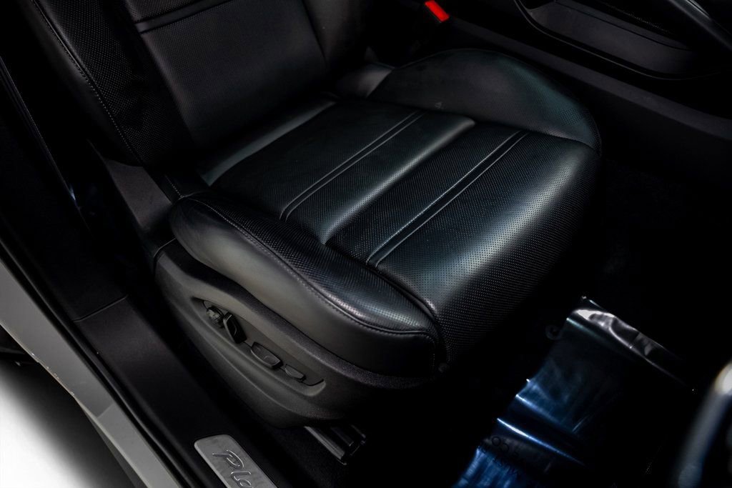 Used 2022 Porsche Cayenne S Platinum image 31