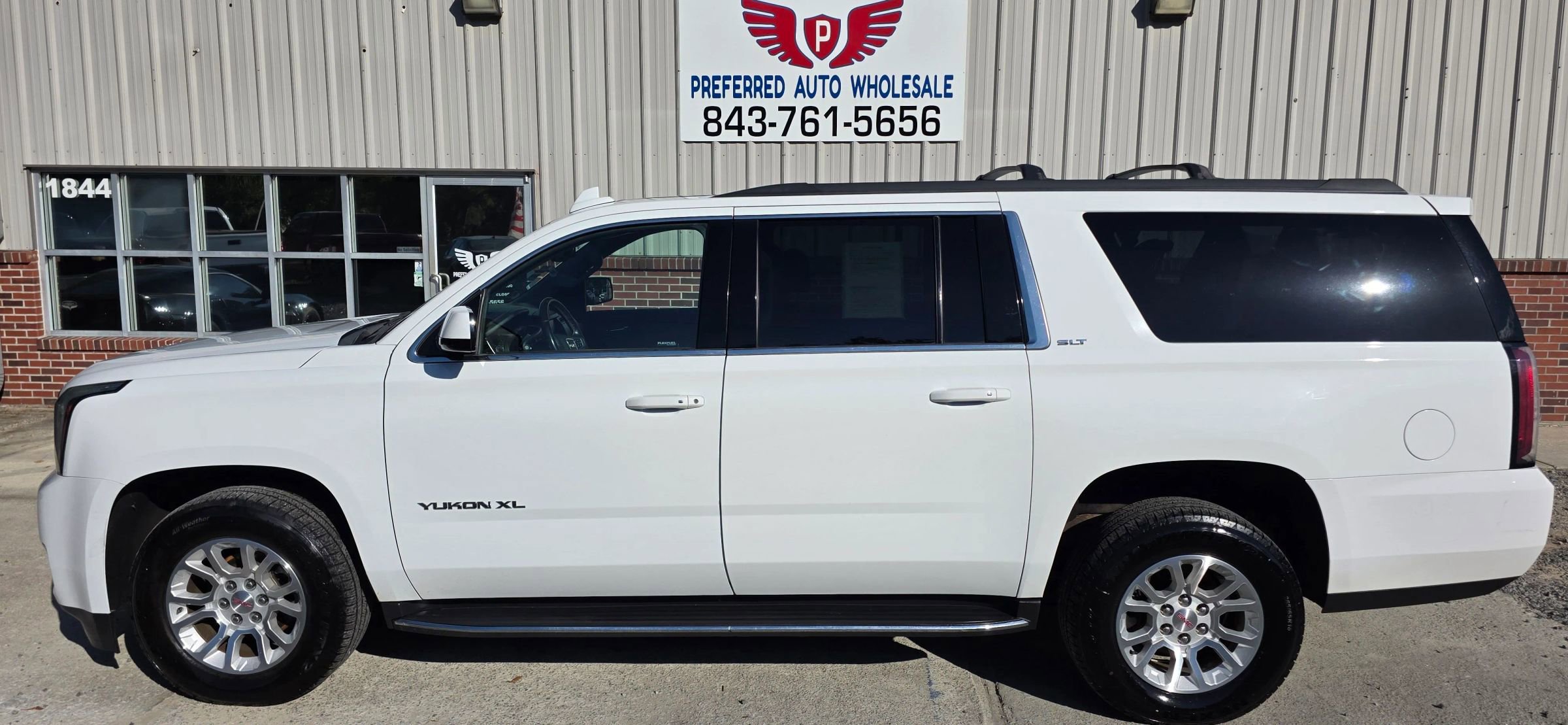 Used 2018 GMC Yukon XL SLT w/ Open Road Package image 3