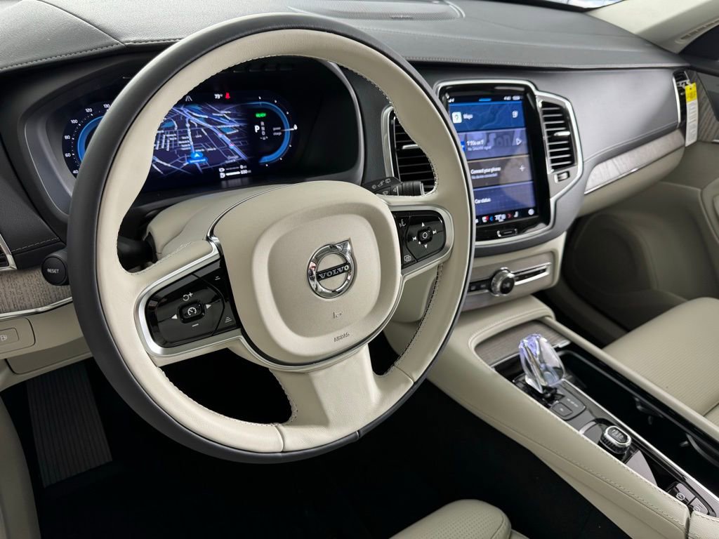 New 2025 Volvo XC90 B6 Plus w/ Protection Package Premier image 10