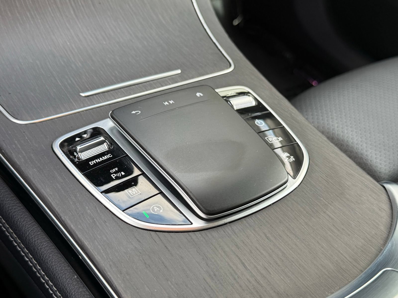 Used 2021 Mercedes-Benz GLC 300 w/ Premium Package image 32