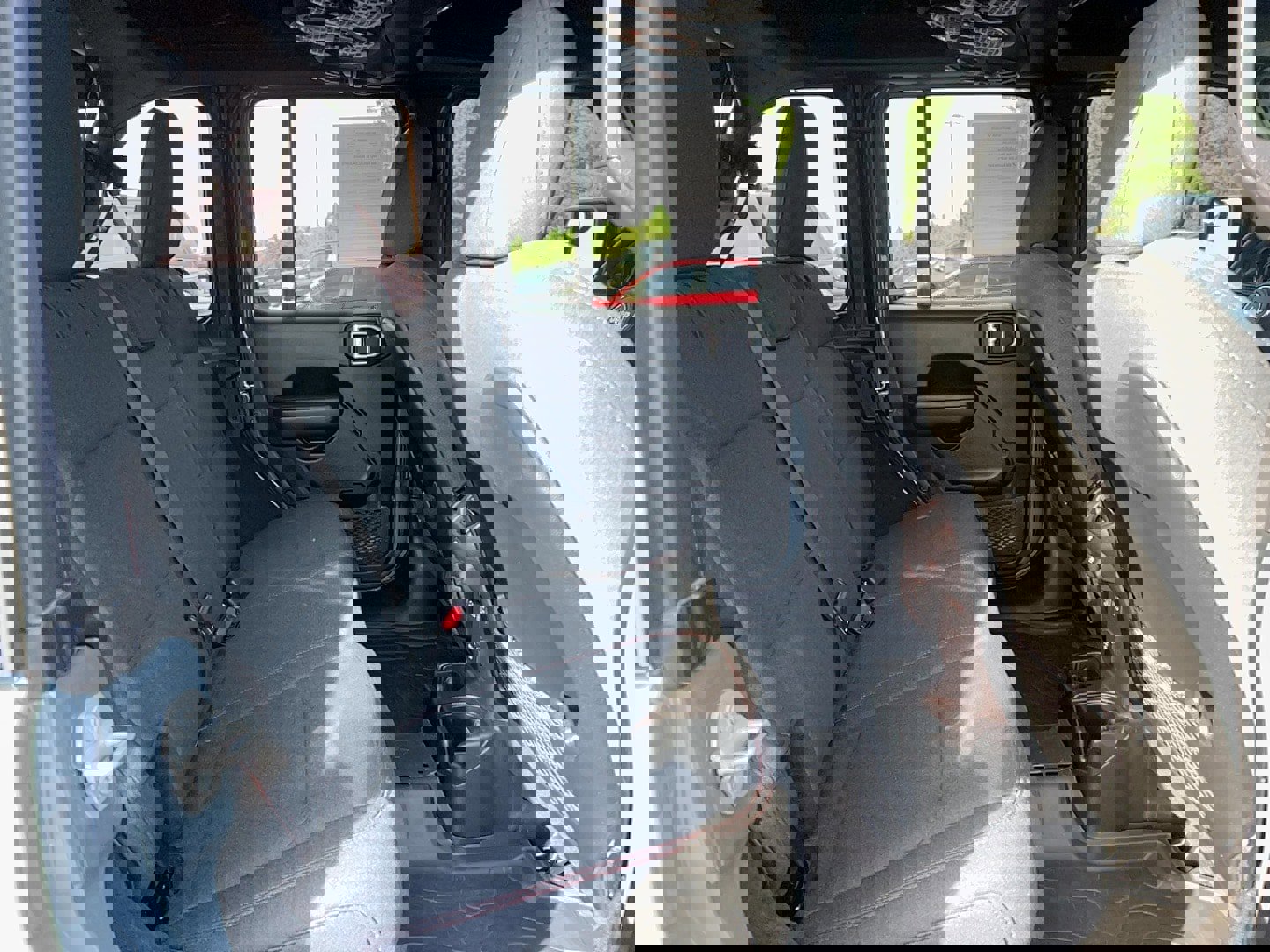 Used 2024 Jeep Wrangler Unlimited Rubicon image 27